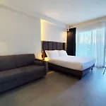 Sporting 4*